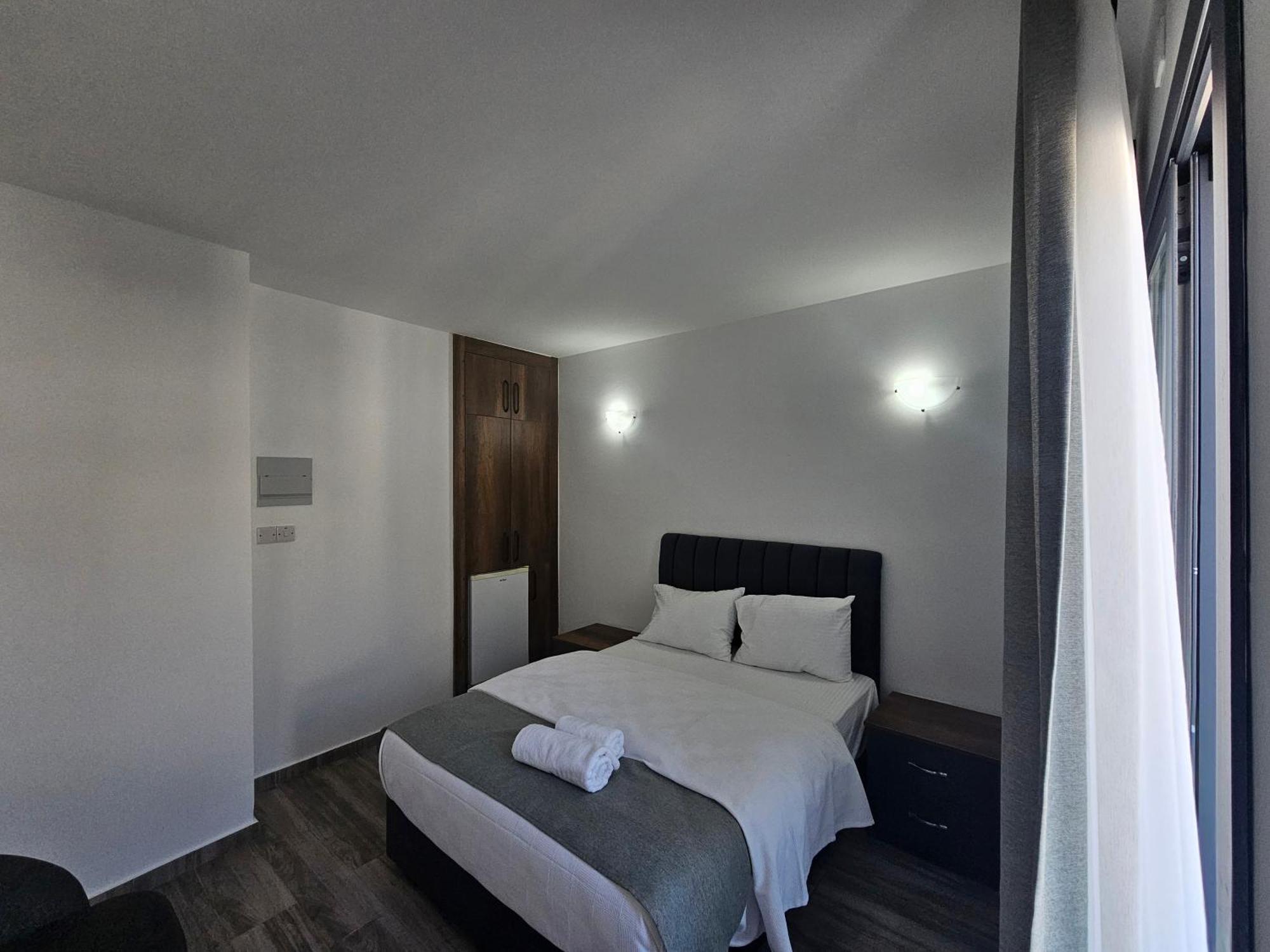 Cyprus Harbour Suites Kerínia Kültér fotó