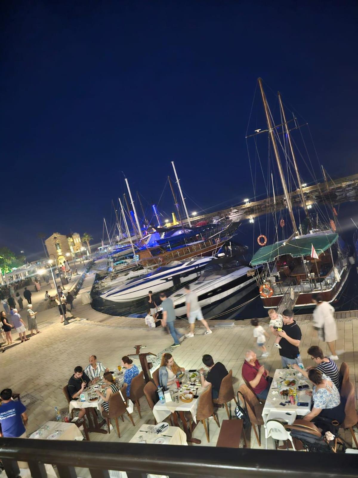 Cyprus Harbour Suites Kerínia Kültér fotó