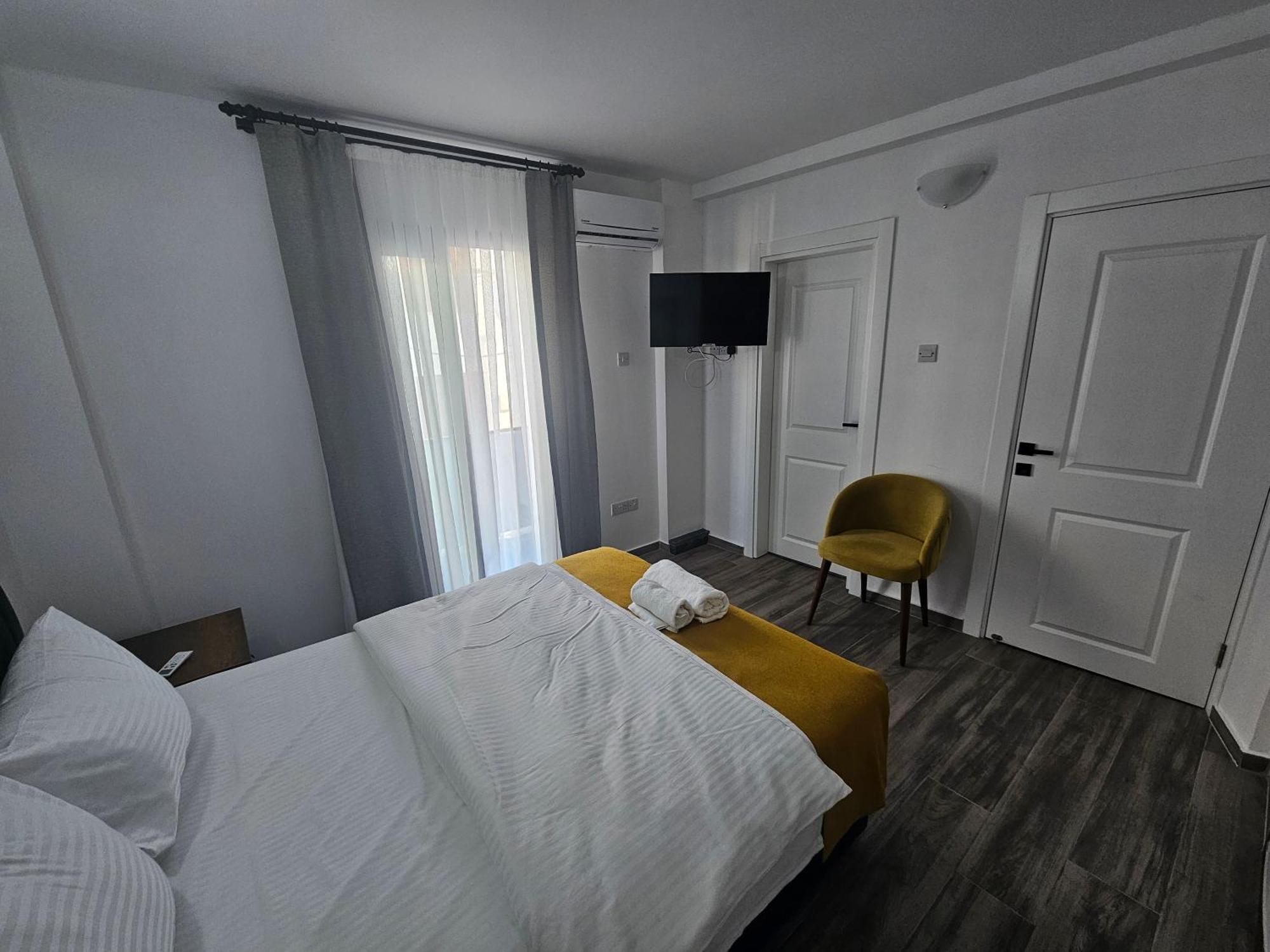 Cyprus Harbour Suites Kerínia Kültér fotó